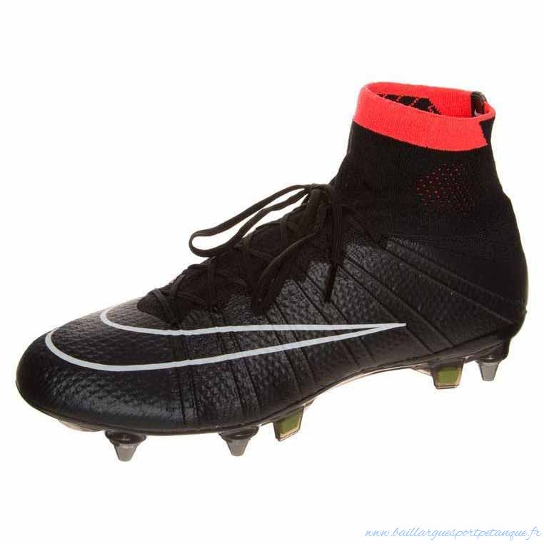 chaussure de foot nike pas cher
